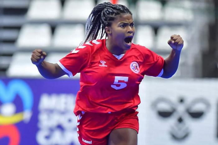 Puerto Rico venció a Kazajistán y logró su tercer triunfo en la historia de su participación en citas mundiales. Nathalys Ceballos