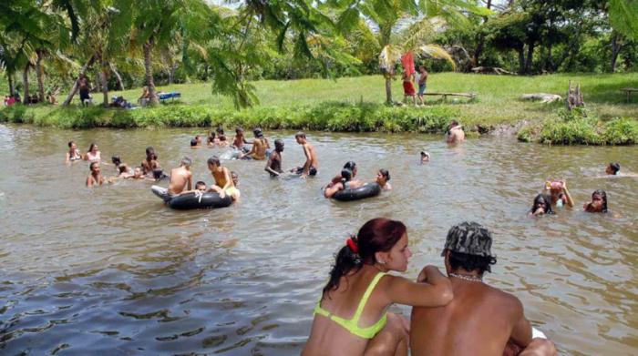 Entre las propuestas de interés para los campistas se encuentra el plan de excursiones, las actividades náuticas en las instalaciones de la playa, y los festivales deportivos.