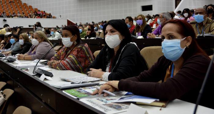 8vo Perìodo Ordinario de Sesiones de la IX Legislatura, con la presencia de Miguel Díaz-Canel Bermúdez, Primer Secretario del Partido y Presidente de la República de Cuba; Esteban Lazo Hernández, Presidente de la ANPP y del Consejo de Estado. Plenario