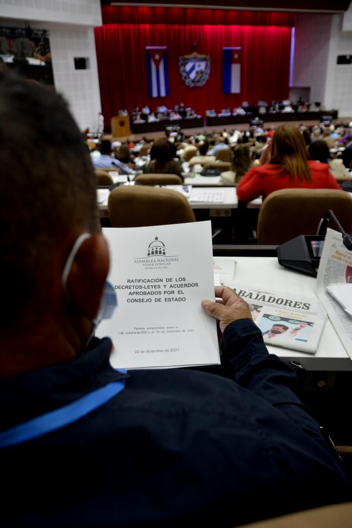 8vo Perìodo Ordinario de Sesiones de la IX Legislatura, con la presencia de Miguel Díaz-Canel Bermúdez, Primer Secretario del Partido y Presidente de la República de Cuba; Esteban Lazo Hernández, Presidente de la ANPP y del Consejo de Estado. Plenario