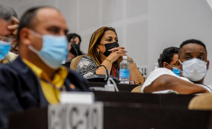 asamblea Nacional del poder popular, Octavo Periodo ordinario de sesiones IX Legislatura, presidido por el Presidente de la República de Cuba, Miguel Díaz Canel Bermúdez y el Presidente de la ANPP Esteban Lazo Hernández, informe del Ministerio de comercio exterior y la inversión extranjera