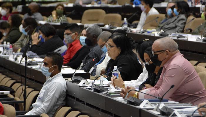 8vo Perìodo Ordinario de Sesiones de la IX Legislatura, con la presencia de Miguel Díaz-Canel Bermúdez, Primer Secretario del Partido y Presidente de la República de Cuba; Esteban Lazo Hernández, Presidente de la ANPP y del Consejo de Estado. Plenario. Inversiòn extranjera
