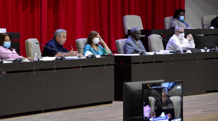 8vo Perìodo Ordinario de Sesiones de la IX Legislatura, con la presencia de Miguel Díaz-Canel Bermúdez, Primer Secretario del Partido y Presidente de la República de Cuba; Esteban Lazo Hernández, Presidente de la ANPP y del Consejo de Estado. Plenario. Inversiòn extranjera