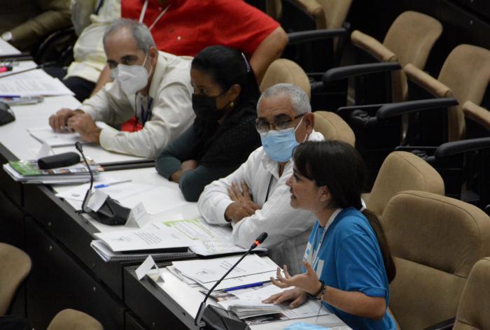 8vo Perìodo Ordinario de Sesiones de la IX Legislatura, con la presencia de Miguel Díaz-Canel Bermúdez, Primer Secretario del Partido y Presidente de la República de Cuba; Esteban Lazo Hernández, Presidente de la ANPP y del Consejo de Estado. Plenario. Comercio Interior