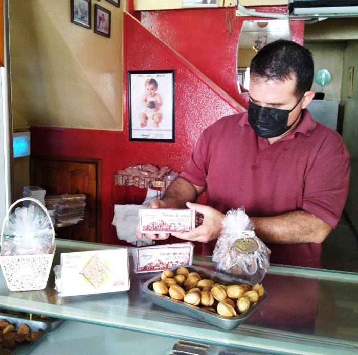 Desde hace varios años Orelvis Bormey Torres, ha sabido emprender un próspero negocio en la ciudad de Santa Clara - Mipymes - Manies Prevención contra la Covid-19 – Coronavirus – nasobuco