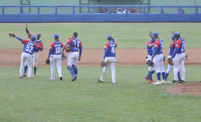 Serie Nacional  de Pelota numero 60 entre Matanza y Granma esto ganadores del cuarto,Guillermo Garcia jugador del equipo Granma