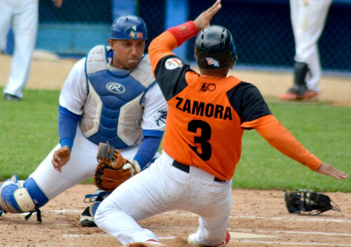 Béisbol Serie 60-IND vs VLL,Andy Zamora