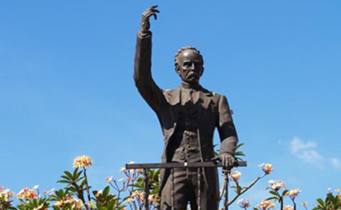 La savia llevó a Martí a Venezuela, hoy una plaza lleva su nombre en Caracas. 