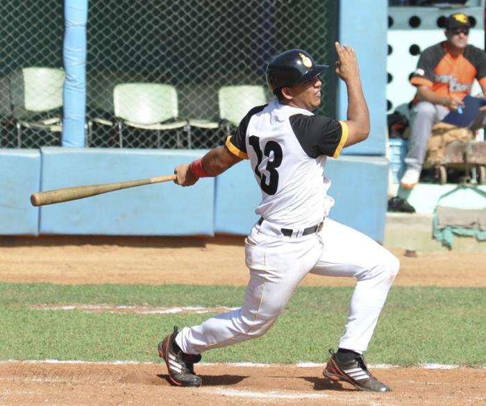 Luis Ángel Sánchez jugará su 14 Serie Nacional de Beisbol. Foto: Archivo de Granma
