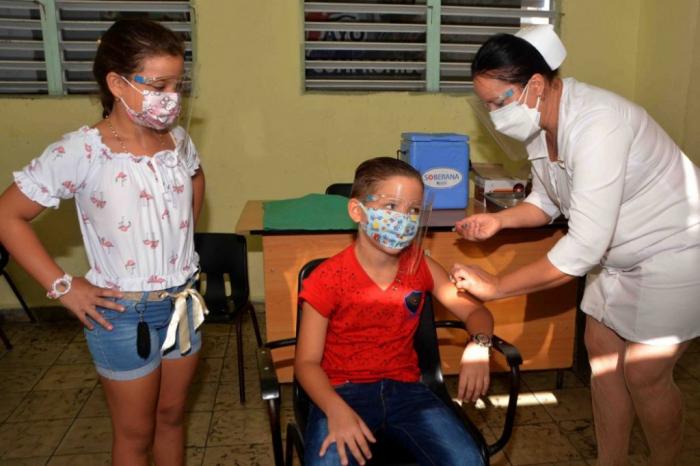 Tras llevar a cabo una campaña masiva de inmunización para los infantes mayores de dos años, la isla no reporta fallecidos en este segmento.