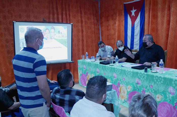 Visita gubernamental a Pinar del Río