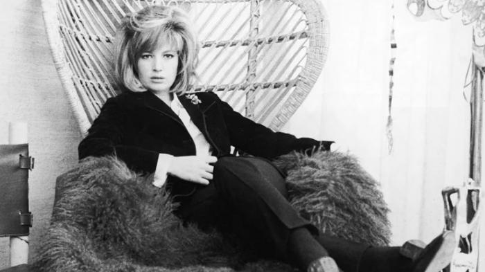 Monica Vitti, tras retirarse del cine se dedicó a la enseñanza y en los últimos años estuvo aquejada de una enfermedad degenerativa.