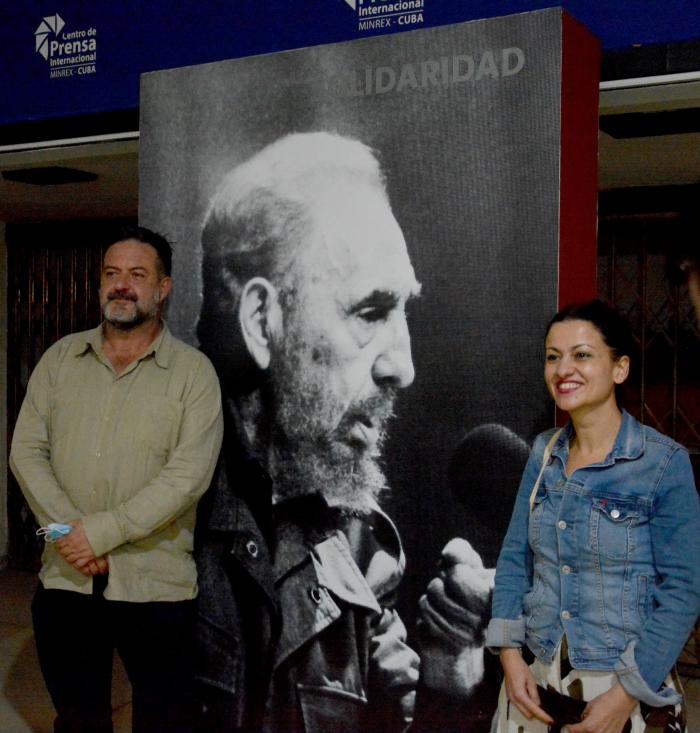 Conferencia de prensa de los Eurodiputados de visita en cuba, Manu Pineda y Sira Rego.