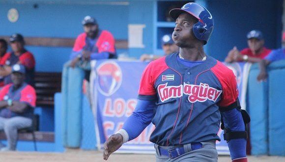 Jonrón cinco de Alexander Ayala