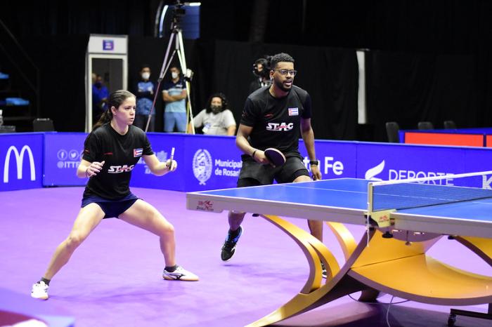 Dice Daniela Fonseca que Moisés Campos es con quien mejor encaja su accionar. foto: Itts América