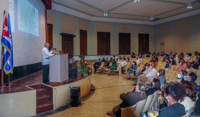 Conferencia magistral, Desafíos y perspectivas del Gran Caribe en la actualidad, ofrecida  en la Universidad de la Habana 