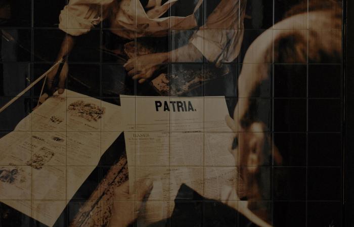 Fotocerámica del artista de la plastica Yasser Lezcano,donde esta Jose Marti con el periodico Patria.