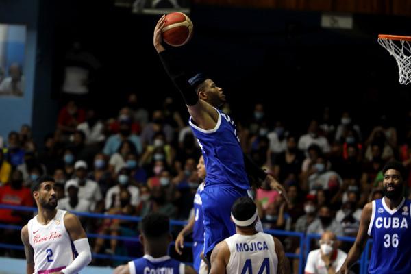 Cuba volvió a caer ante Puerto Rico en la ventana mundialista de baloncesto.