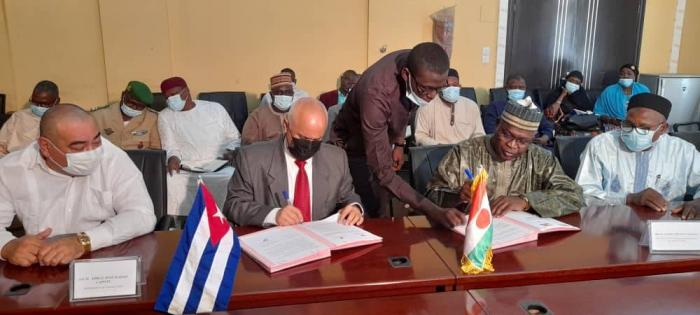 Cuba y Níger firmaron acuerdo para prestación de servicios médicos
