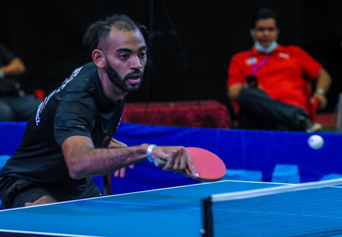 Campeonato internacional de Tenis de mesa, masculino, en el recinto ferial de Pabexpo, L. Martínez equipo Cuba