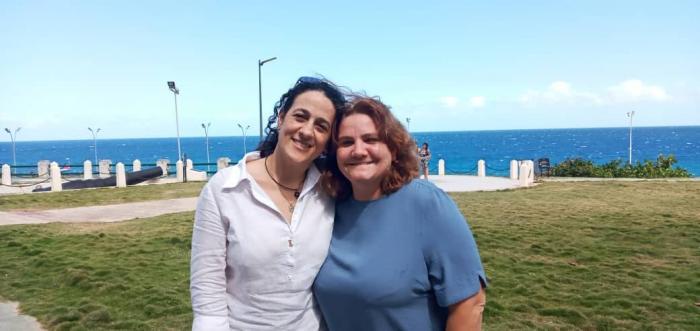 Belinda Sánchez y Dagmar García, dos notables investigadoras del equipo creador de las vacunas de la serie Soberana, contra la covid-19. Foto: Cortesía del autor