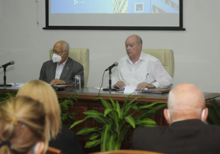Balance del MINCEX, presidido por Ricardo Cabrisas(izquierda), Vicepresidente del Consejo de Ministros y de su Comité Ejecutivo y Rodrigo Malmierca(derecha), Ministro del MINCEX, desarrolado en 1ra y 18, Playa