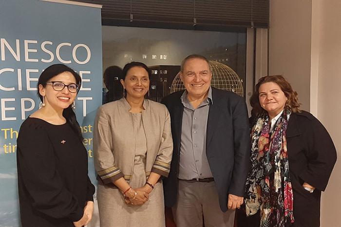 Cuba y la Unesco reafirmaron hoy la disposición a potenciar su cooperación en materia de ciencia, durante la visita a la organización del director general del Instituto Finlay de Vacunas de la isla, Vicente Vérez