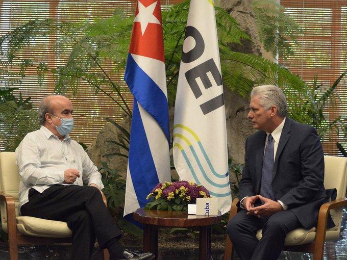 Recibe el Primer Secretario del Comité Central del Partido Comunista de Cuba (PCC) y Presidente de la República, Miguel Díaz-Canel Bermúdez, en el Palacio de la Revolución al Secretario general de Espacio OEI, Mariano Jabonero