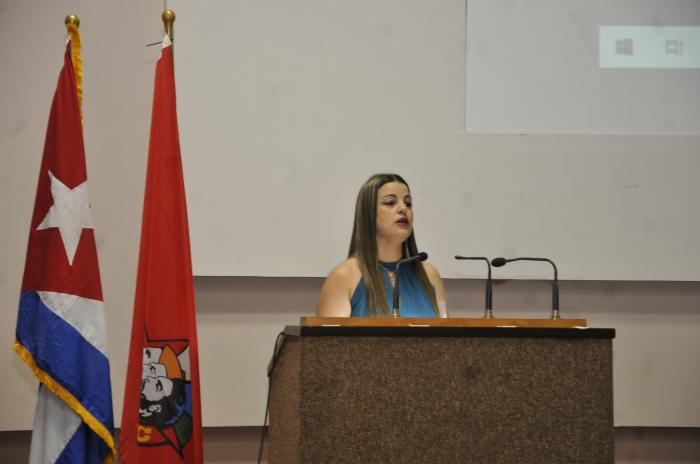 Apertura del Congreso Internacional de Investigadores Sobra la Infancias, Adolescencias y Juventud, con las palabras Aylin Alvarez Garcia Primera Secretaria de la UJC
