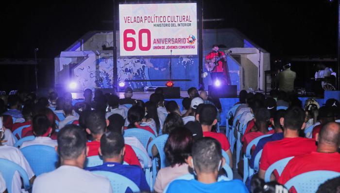 Velada político cultural del MININT por el 60 aniversario de la UJC