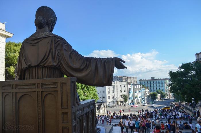Avispero contra el Bloqueo en la Universidad de La Habana.