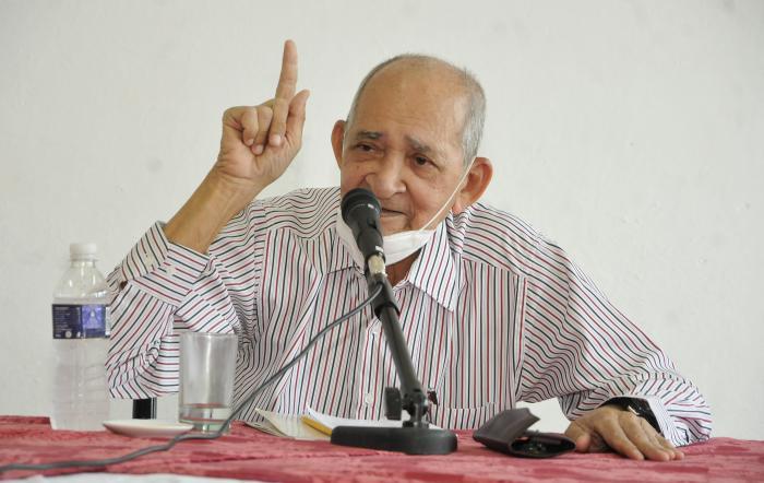 Conversatorio con Eduardo Yaser