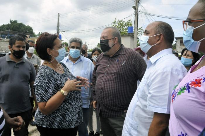 Marrero Cruz visitó el barrio La Corbata