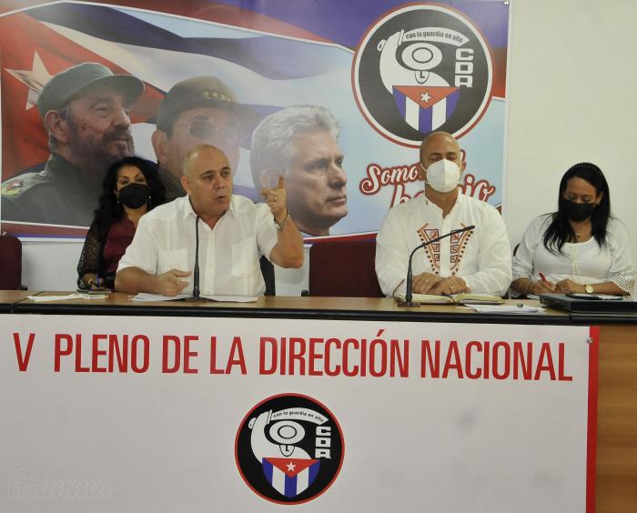 V pleno de la Dirección Nacional de los CDR,estando presente Roberto Morales Ojeda Miembro del Buro Politico y Gerardo Hernandez Coordinador Nacional de los CDR.