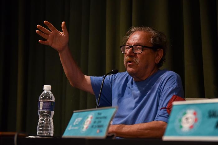 El escritor Paco Ignacio Taibo II en la presentación de su libro La libertad, la bicicleta / El olor de las magnolias (edición Planeta).