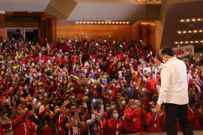 Nicolás Maduro, ratificado como presidente del PSUV