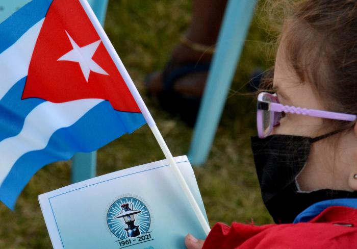 Gala Cultual por el 60 ANV de la campaña de Alfabetización, Miguel Diaz-Canel presidente y secretario del PCC y ministros entre otros.