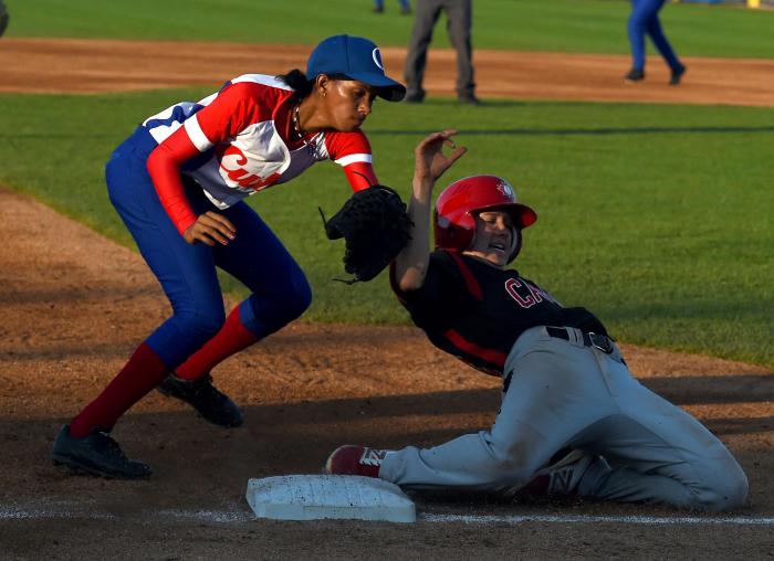 Beisbol femenino por primera vez en la hisroria en los juegos panamericanos cuba vs canada