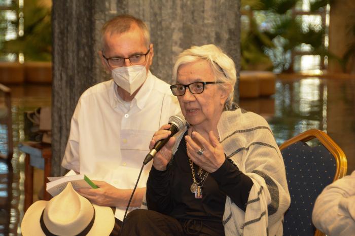 Encuentro del Presidente con miembros de la Red en Defensa de la Humanidad
