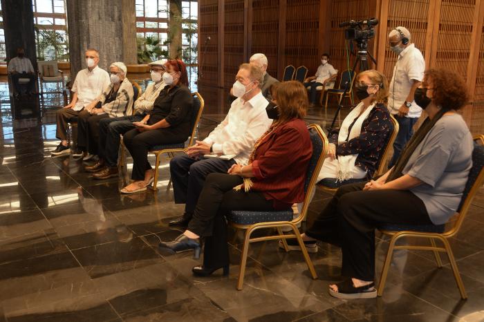 Encuentro del Presidente con miembros de la Red en Defensa de la Humanidad
