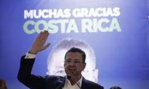 Rodrigo Chaves, líder del Partido Progreso Social Democrático, con tendencia a la derecha, se convirtió en el mandatario electo de Costa Rica