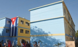 Inauguran complejo de viviendas en Las Tunas
	