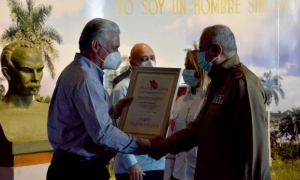 Encabeza Primer Secretario del Comité Central reconocimiento a trabajadores y cuadros del Partido