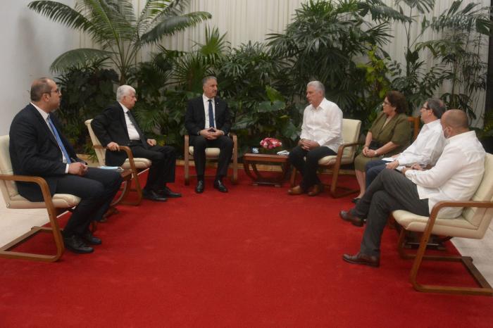 EN CUENTRO CON ENVIADO DE PALESTINA