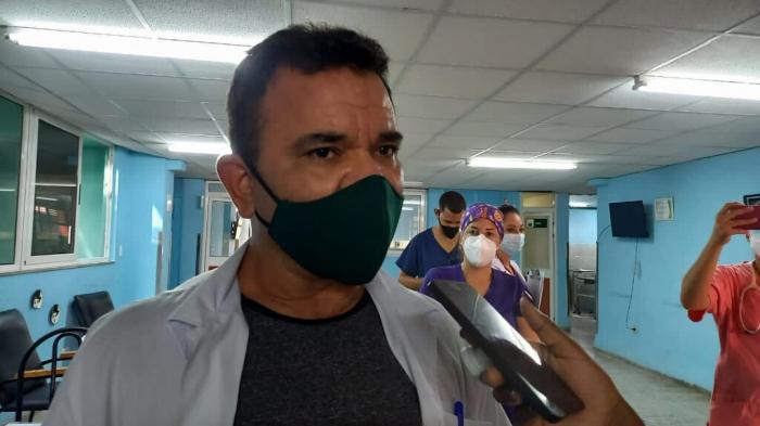 doctor Daniel Rodríguez, jefe del servicio de Cirugía en el Hospital Pediátrico Juan Manuel Márquez