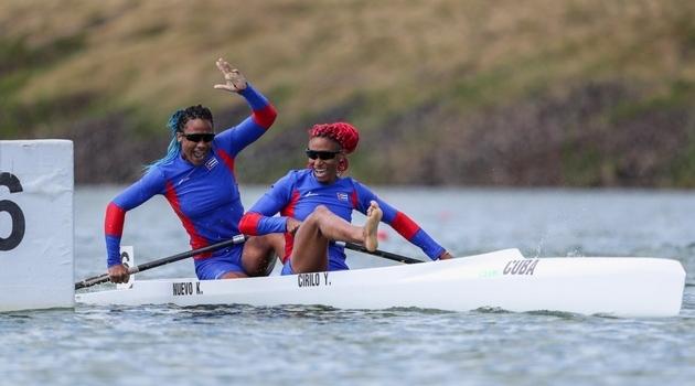 Yarisleidis Cirilo y Katherine Nuevo, llevaron a Cuba, en su canoa, a lo más alto del podio