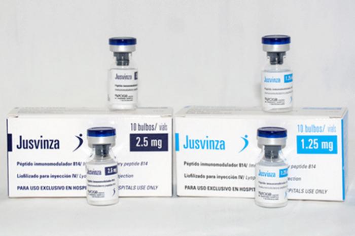 Una exposición de libros valiosos quedó abierta hoy aquí en la Casa Dranguet