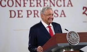 El presidente Andrés Manuel López Obrador condenó hoy que no se invite a la Cumbre de las Américas en Los Ángeles, California, al gobierno de Cuba y de otros países