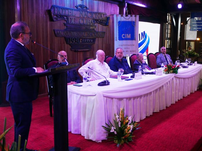 En el encuentro se resaltó el buen estado de las relaciones bilaterales entre Cuba e Italia, con énfasis en los nexos comerciales, de inversión y cooperación. foto: estudios revolución