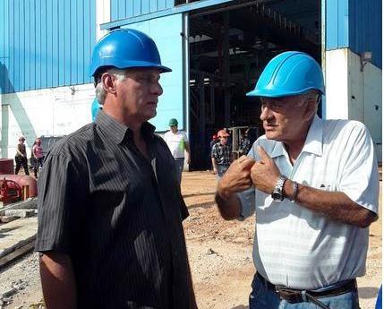 Díaz en Termoeléctrica Antonio Guiteras